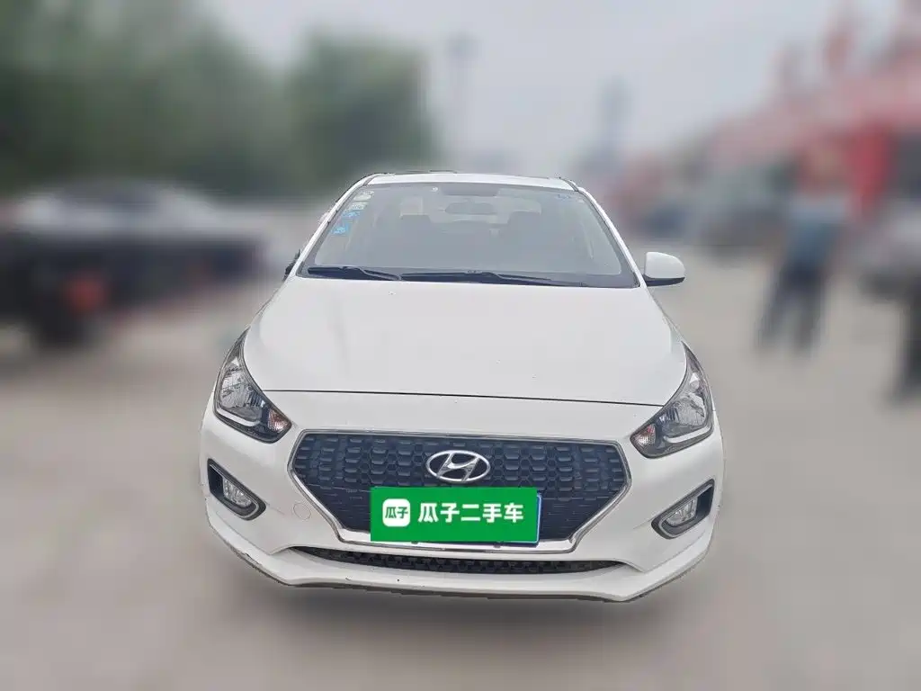 Hyundai Verna — фото 23