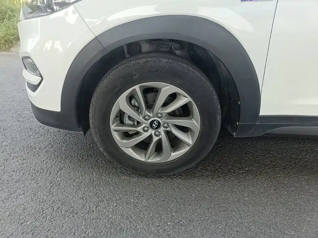 Hyundai Tucson — фото 23