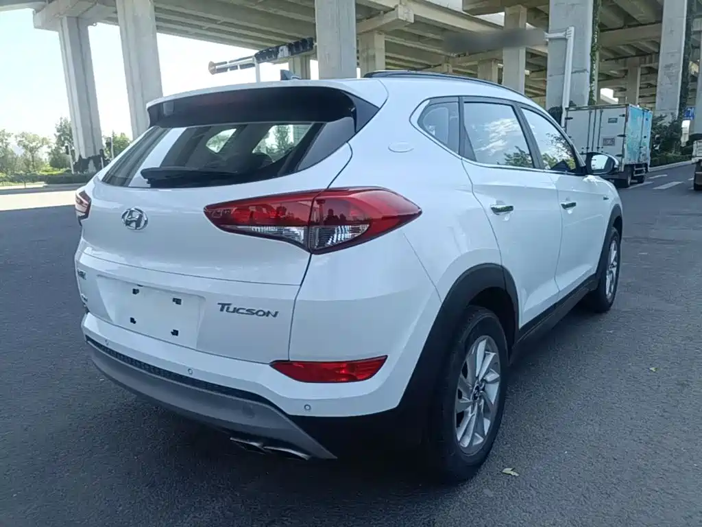 Hyundai Tucson — фото 7
