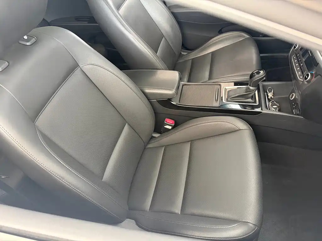 Hyundai Mistra — фото 10