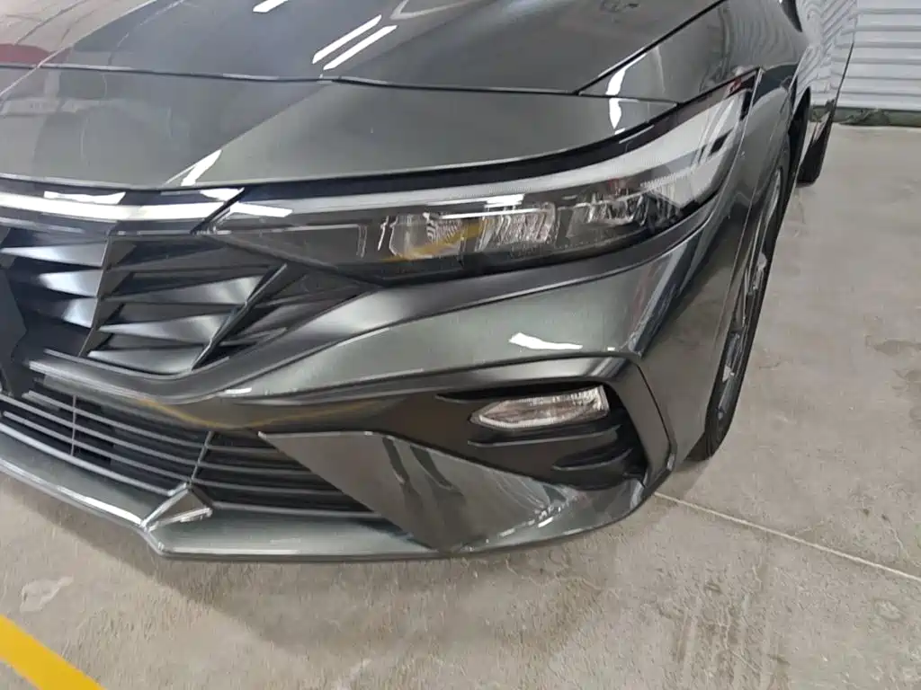 Hyundai Elantra — фото 24