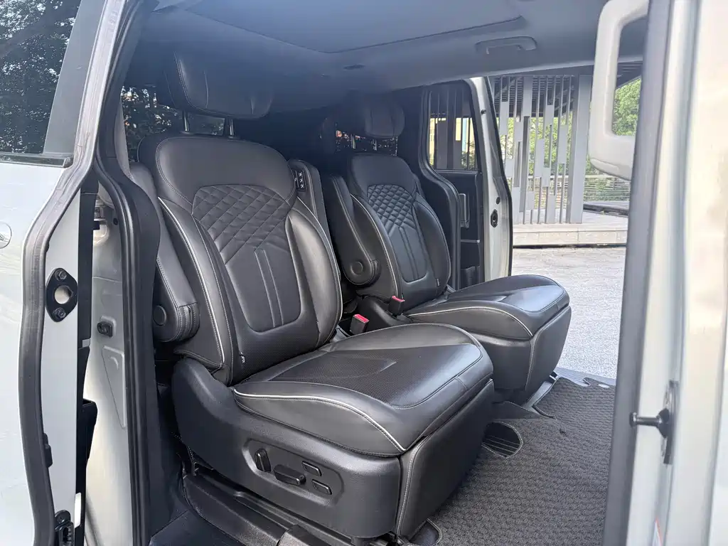 Hyundai Custo — фото 11