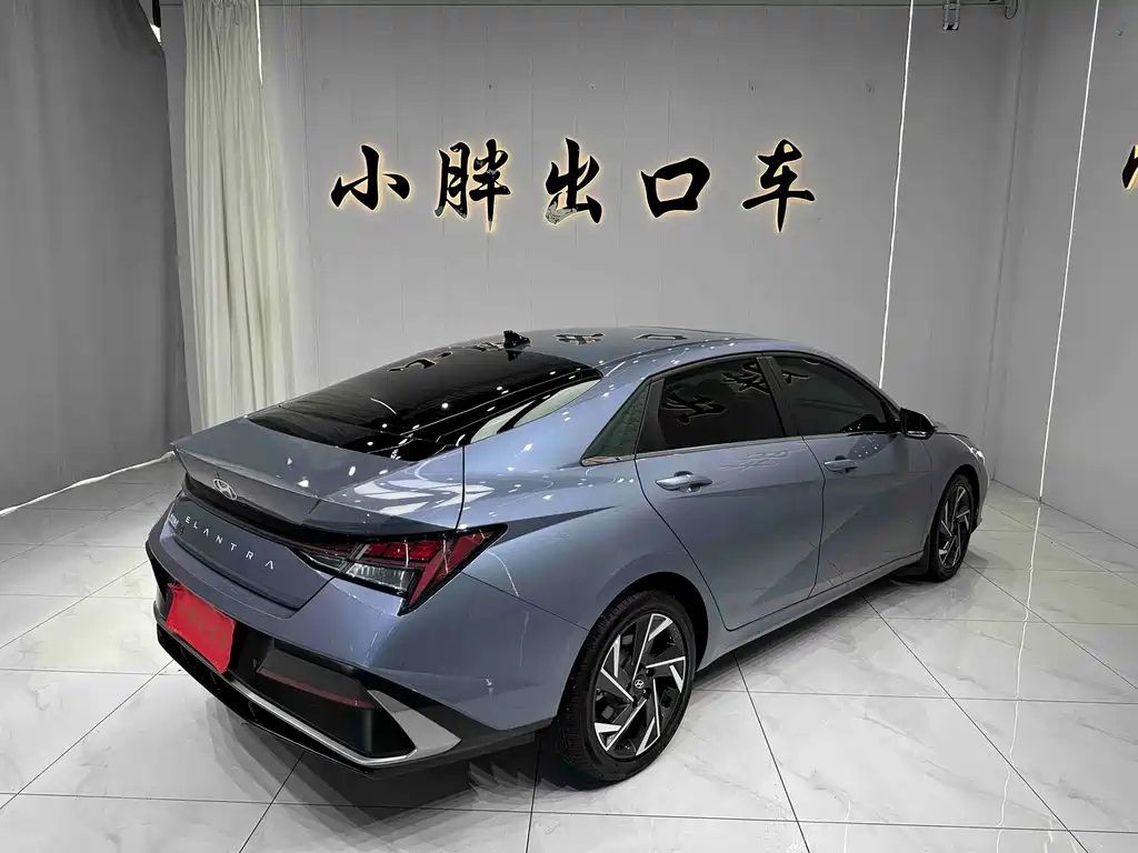Hyundai Elantra — фото 4