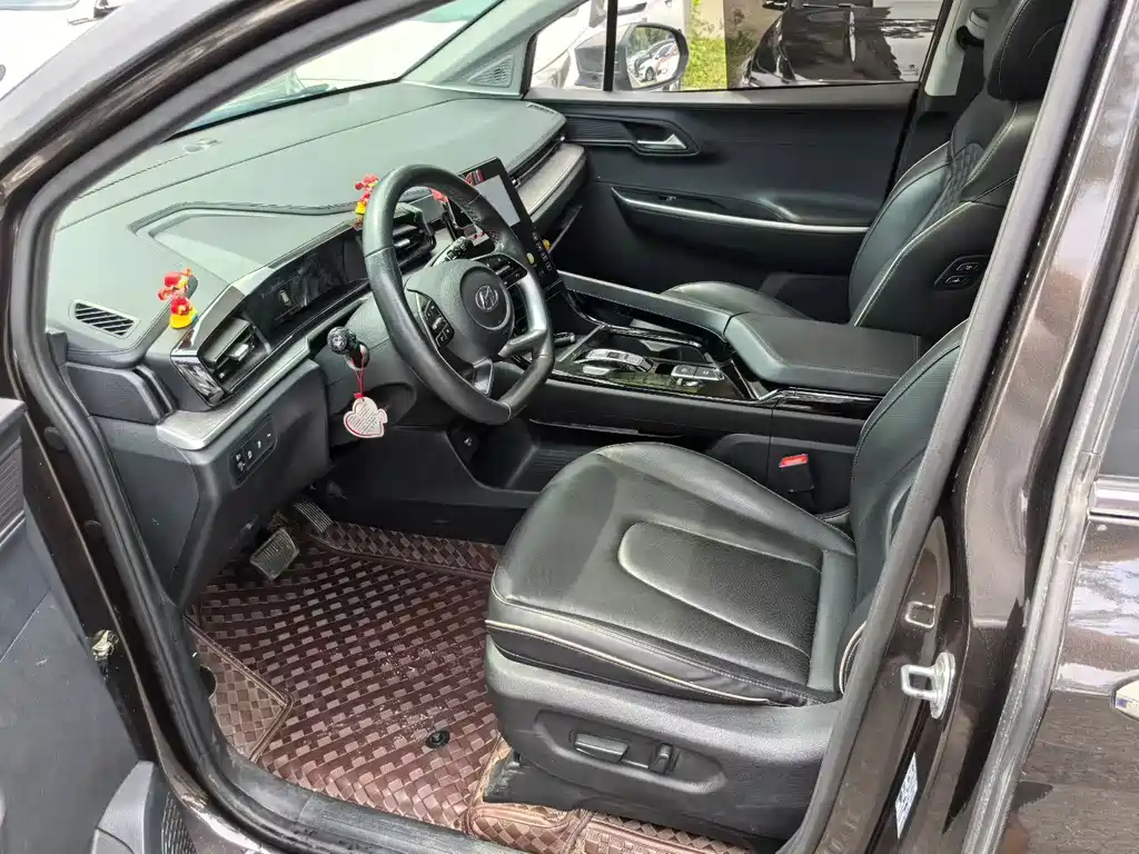 Hyundai Custo — фото 7