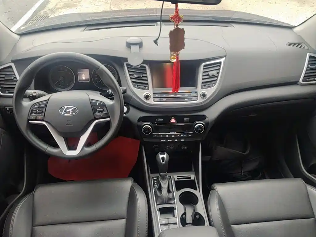 Hyundai Tucson — фото 10