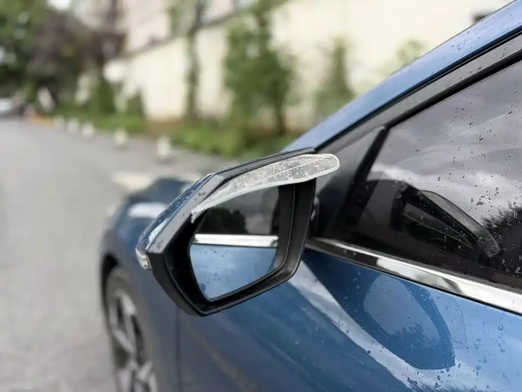 Hyundai Elantra — фото 17