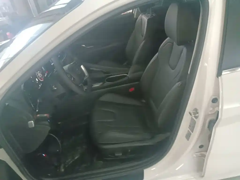 Hyundai Elantra — фото 15