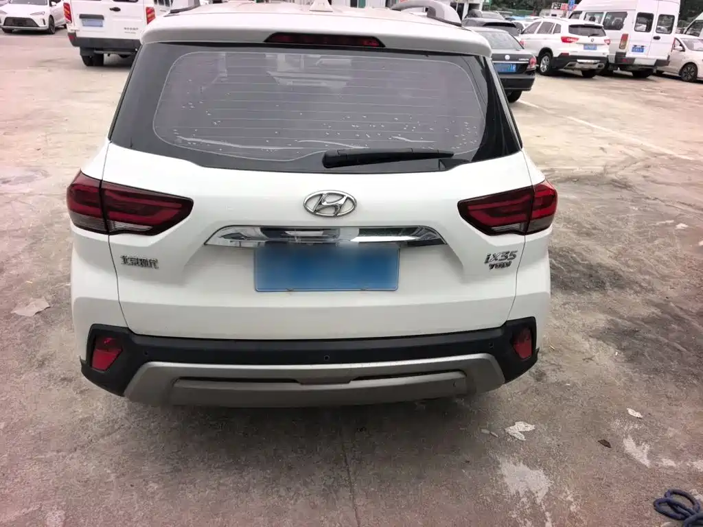 Hyundai ix35 — фото 25