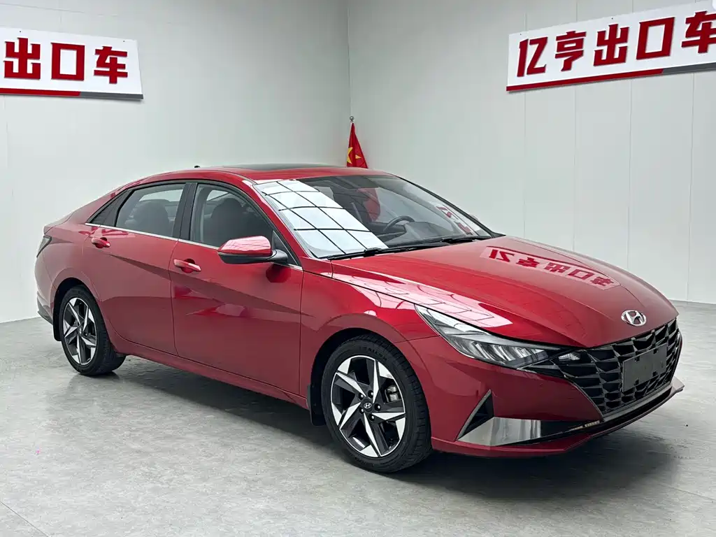 Hyundai Elantra — фото 3