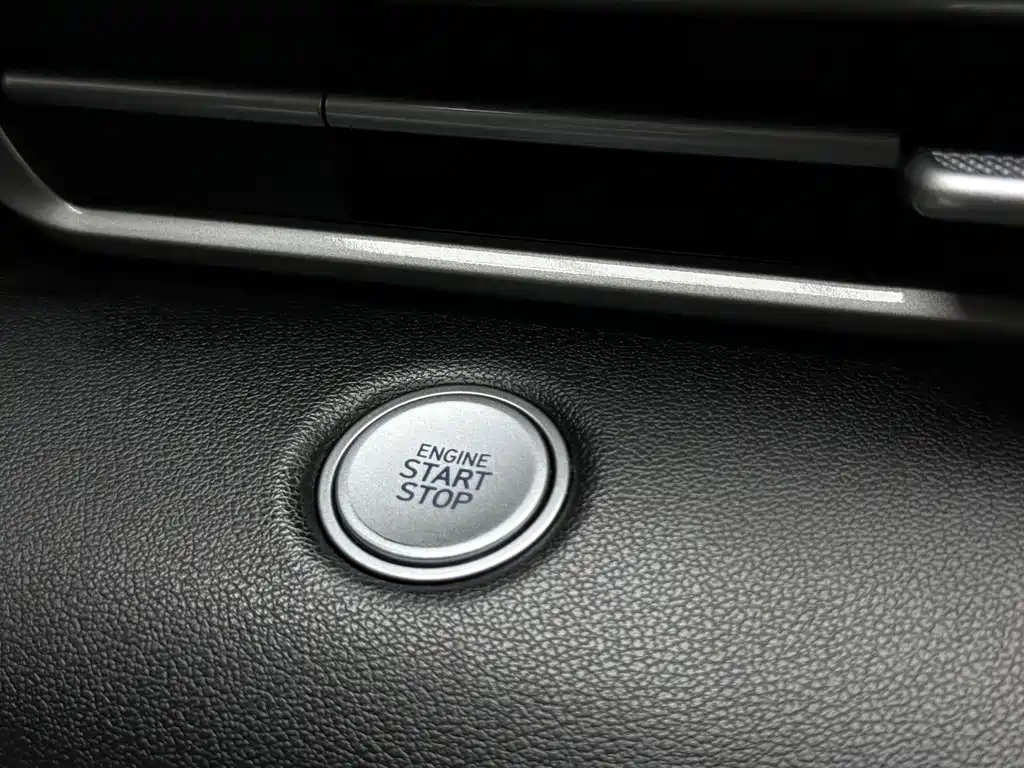Hyundai Elantra — фото 9
