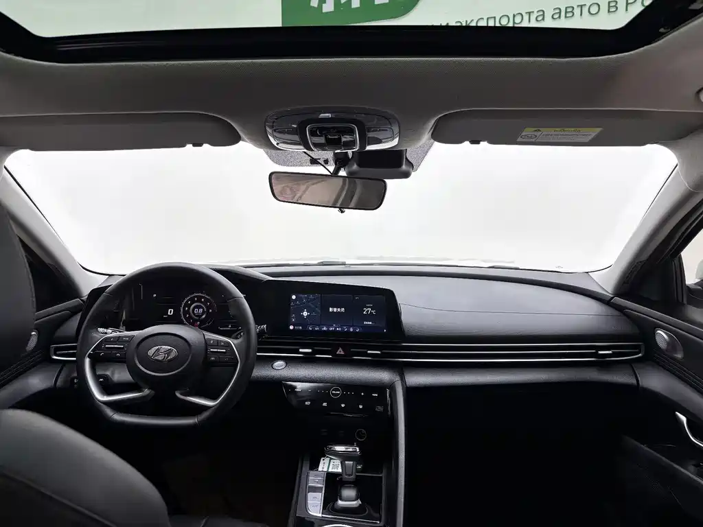Hyundai Elantra — фото 18