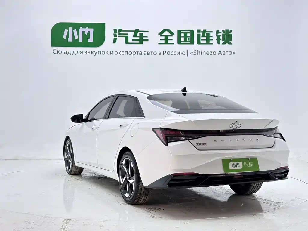 Hyundai Elantra — фото 4