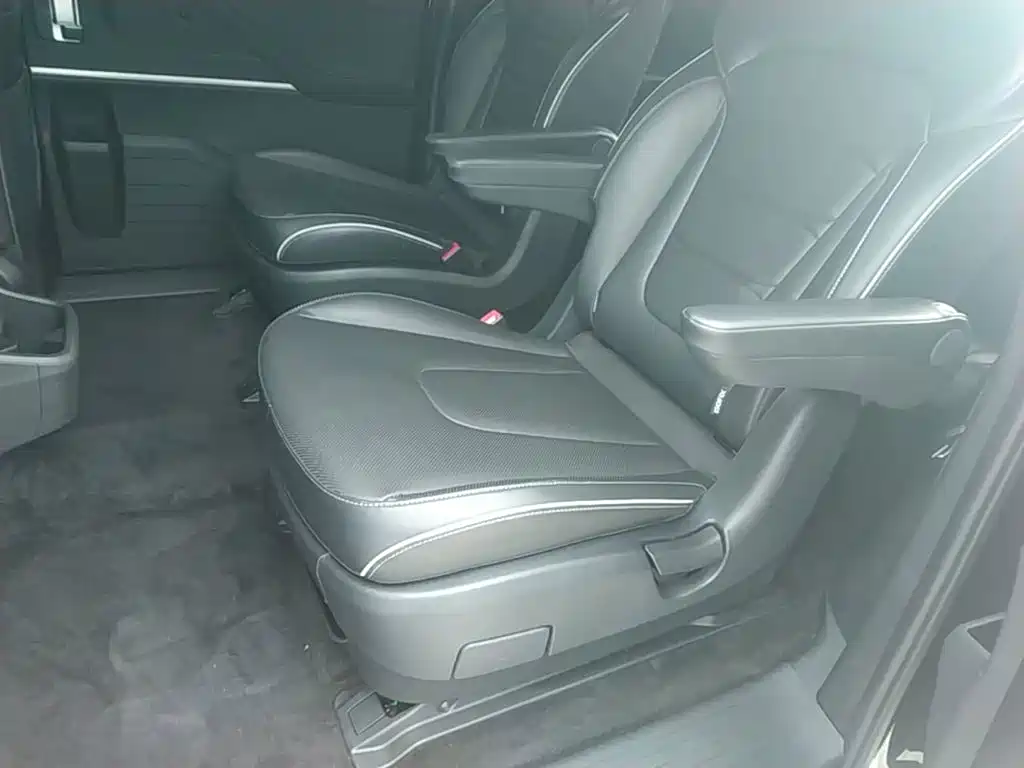 Hyundai Custo — фото 17