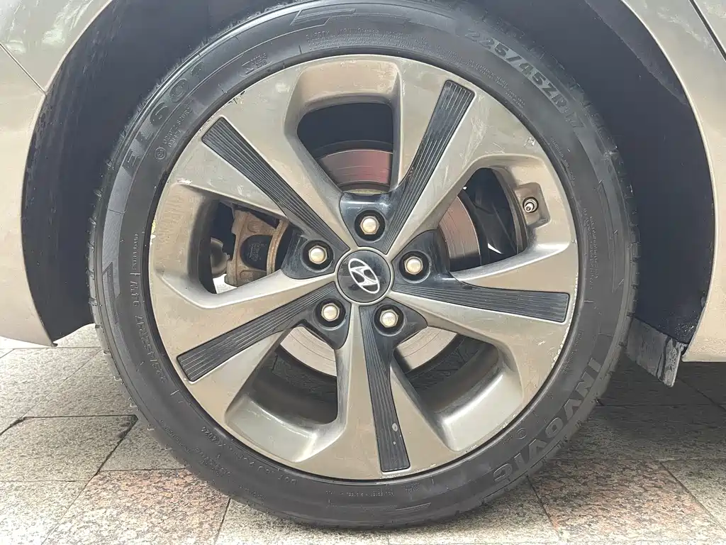 Hyundai Fista — фото 13