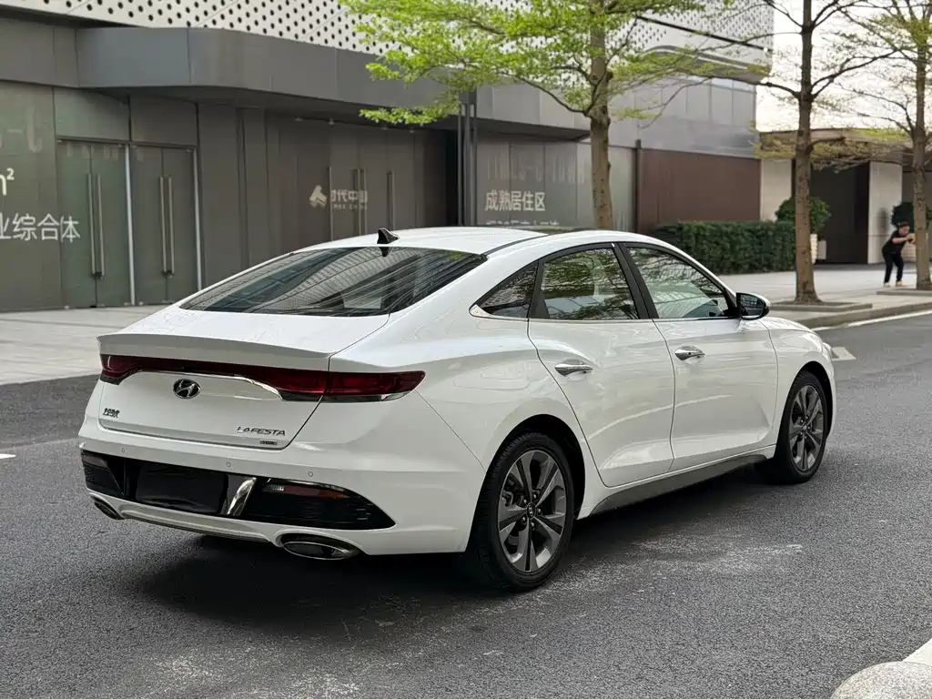 Hyundai Fista — фото 4