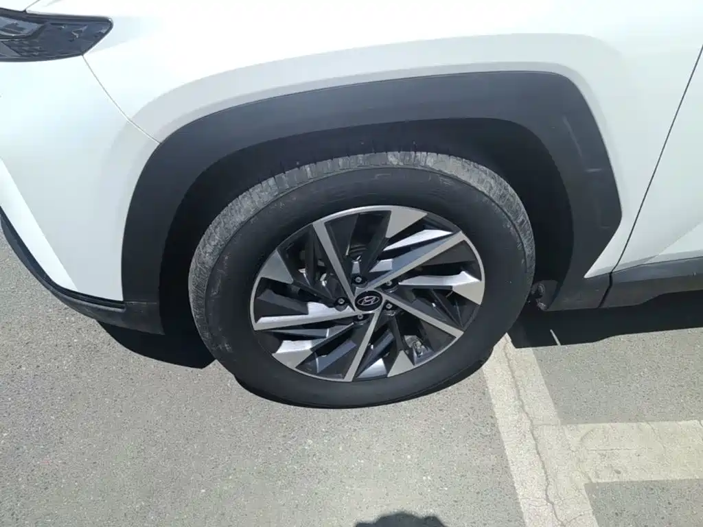 Hyundai Tucson — фото 23