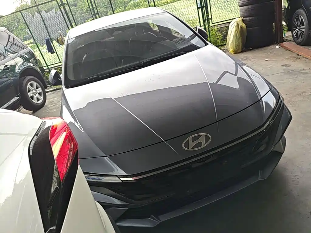 Hyundai Elantra — фото 4