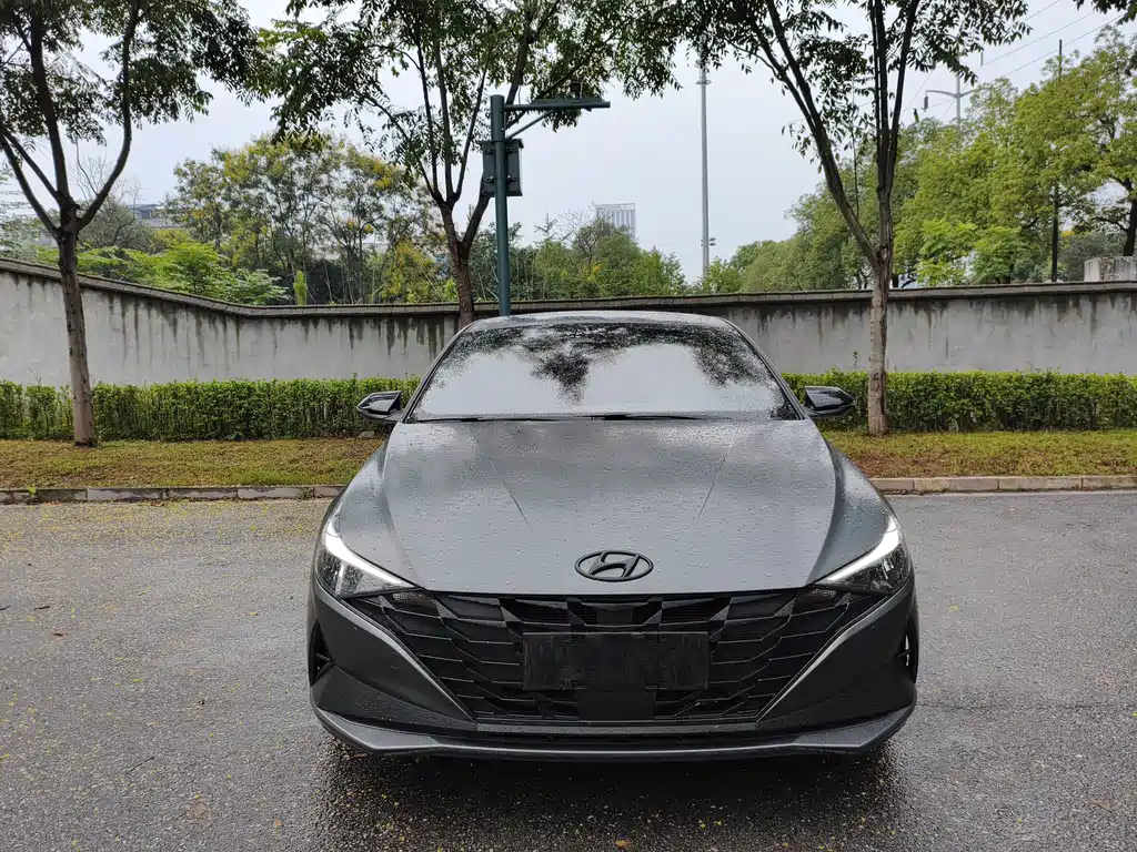 Hyundai Elantra — фото 3