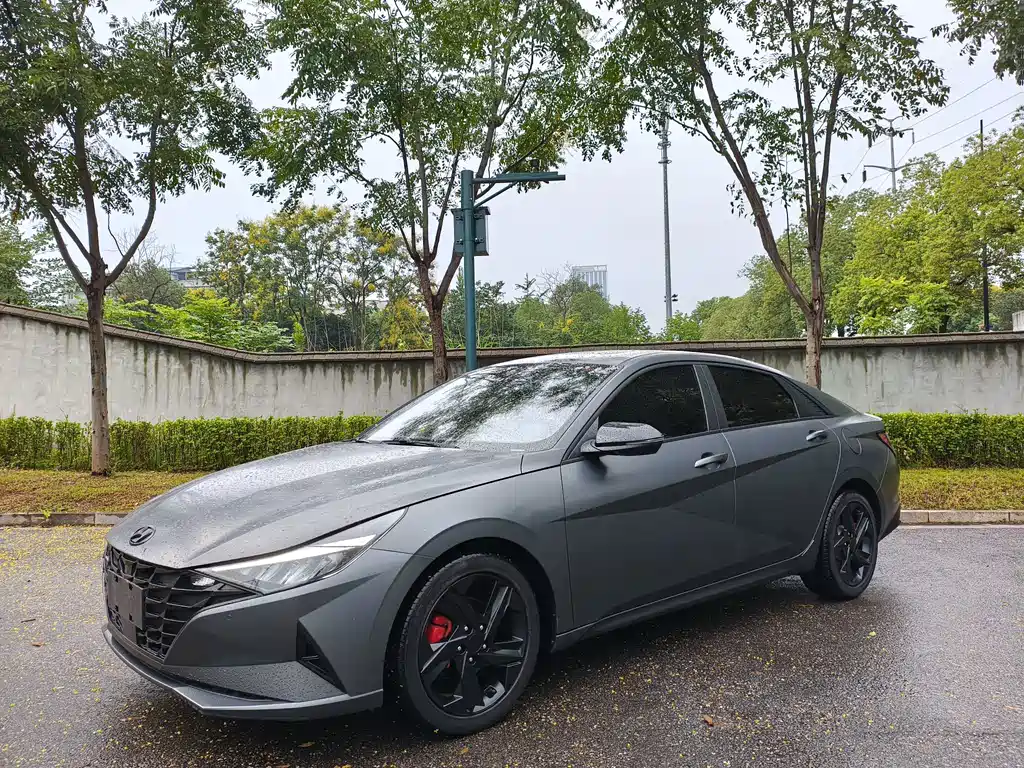 Hyundai Elantra