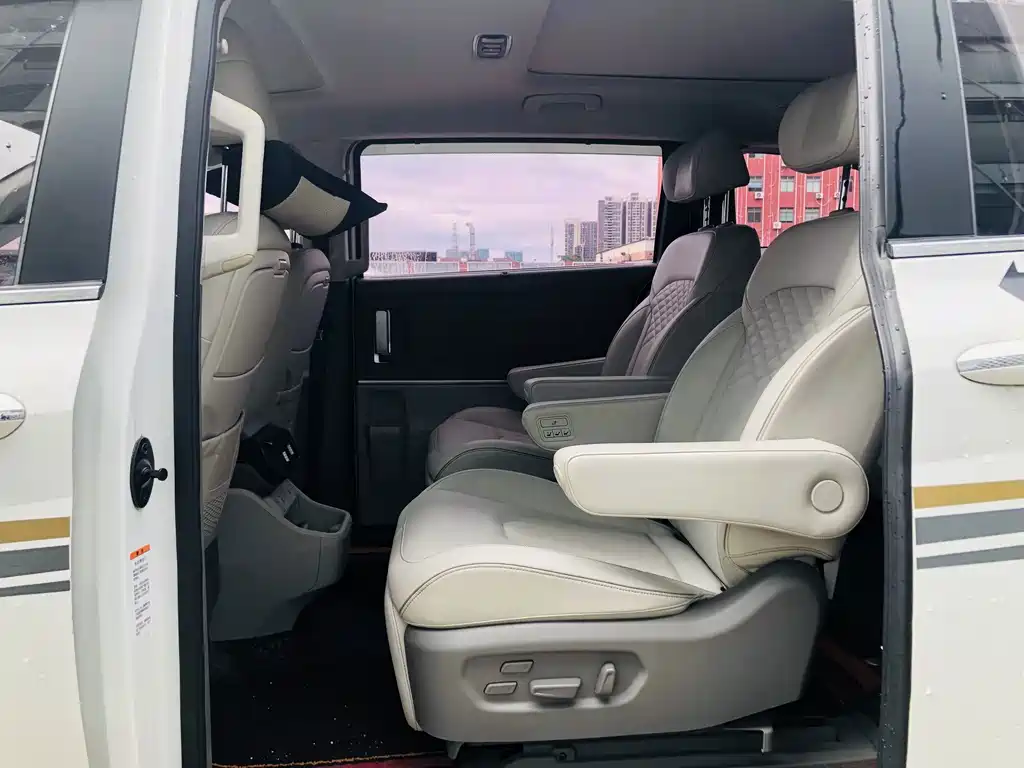 Hyundai Custo — фото 10