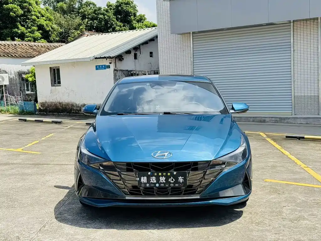 Hyundai Elantra — фото 2