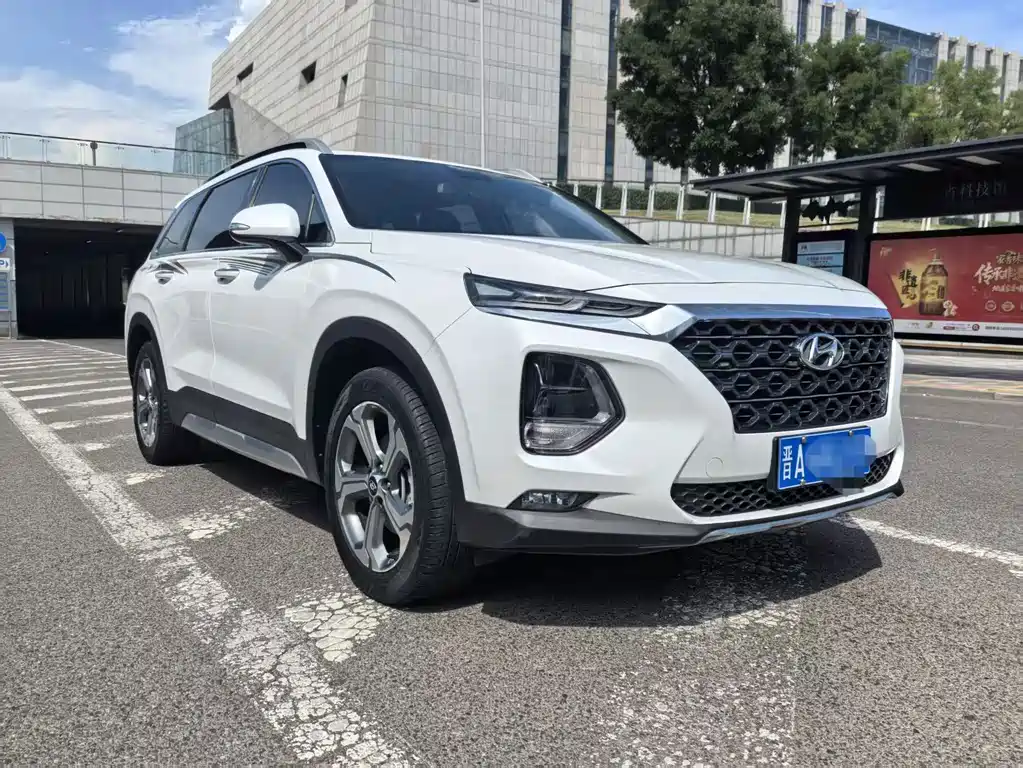 Hyundai Santa Fe — фото 2