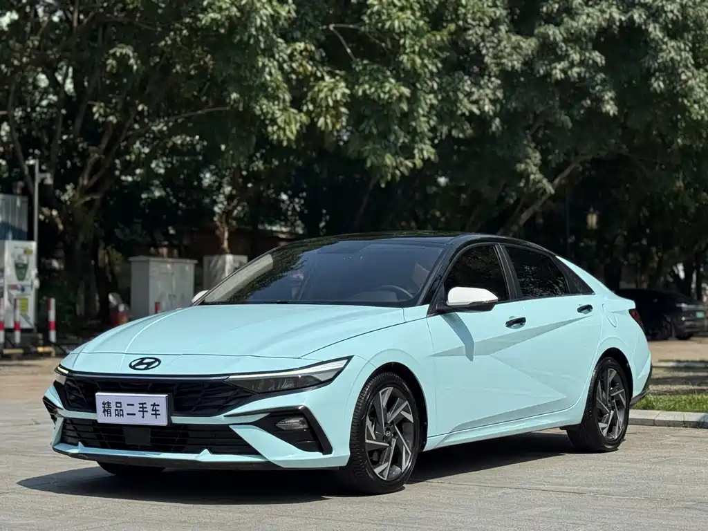 Hyundai Elantra — фото 4
