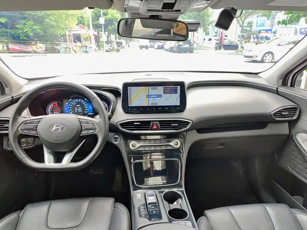 Hyundai Santa Fe — фото 10