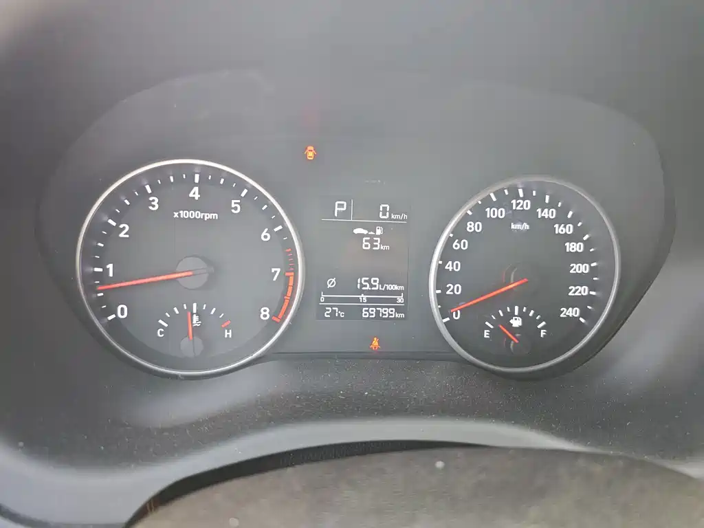 Hyundai Elantra — фото 13