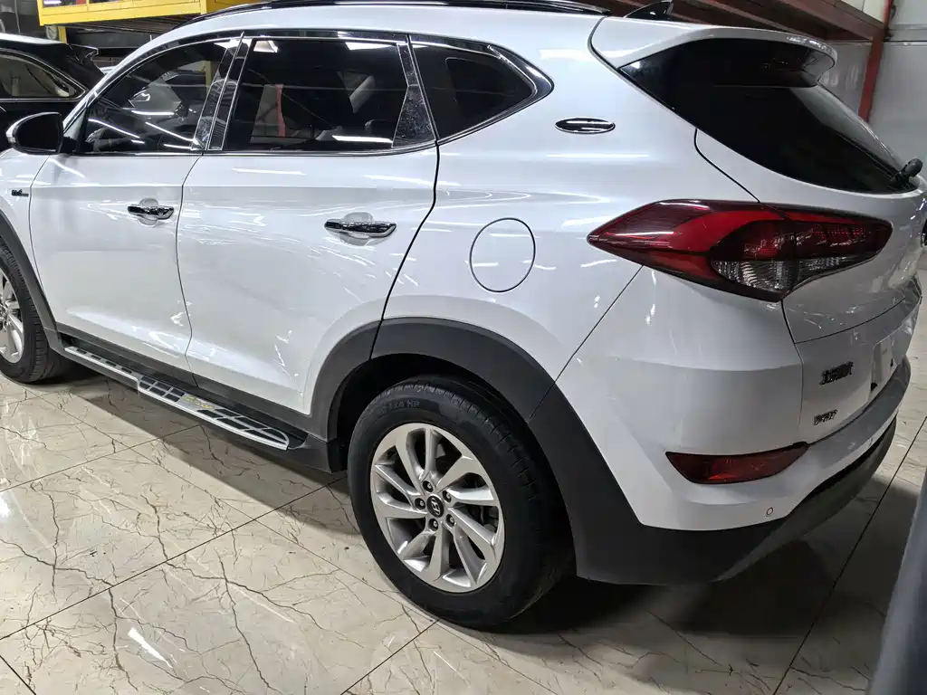 Hyundai Tucson — фото 4