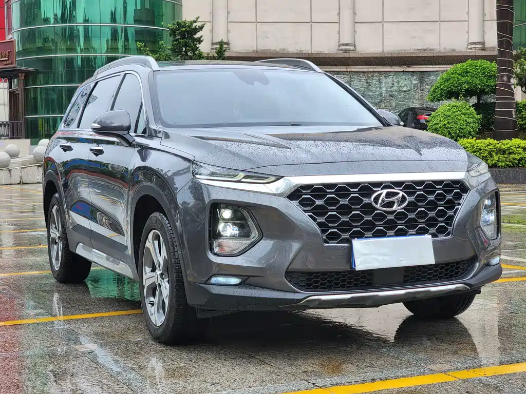 Hyundai Santa Fe — фото 3
