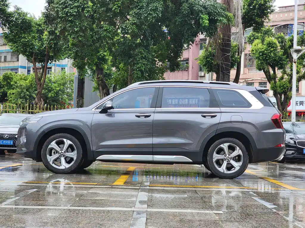 Hyundai Santa Fe — фото 4