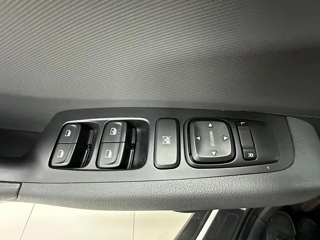 Hyundai ix35 — фото 25