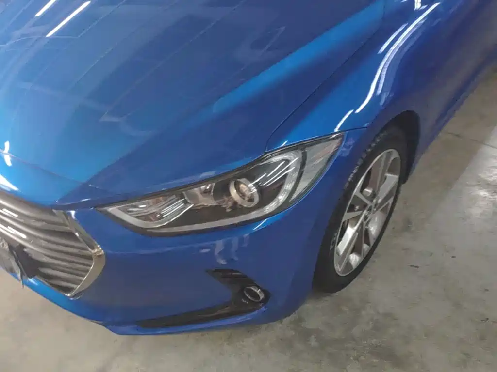 Hyundai Elantra — фото 22