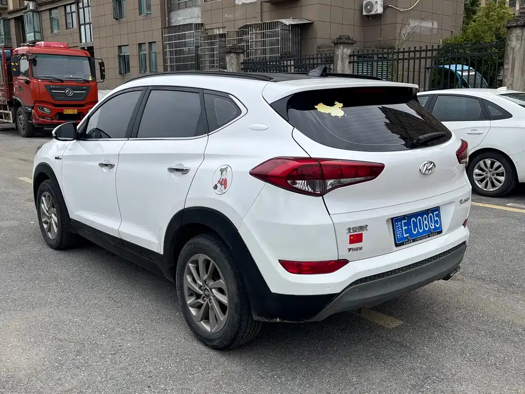 Hyundai Tucson — фото 5