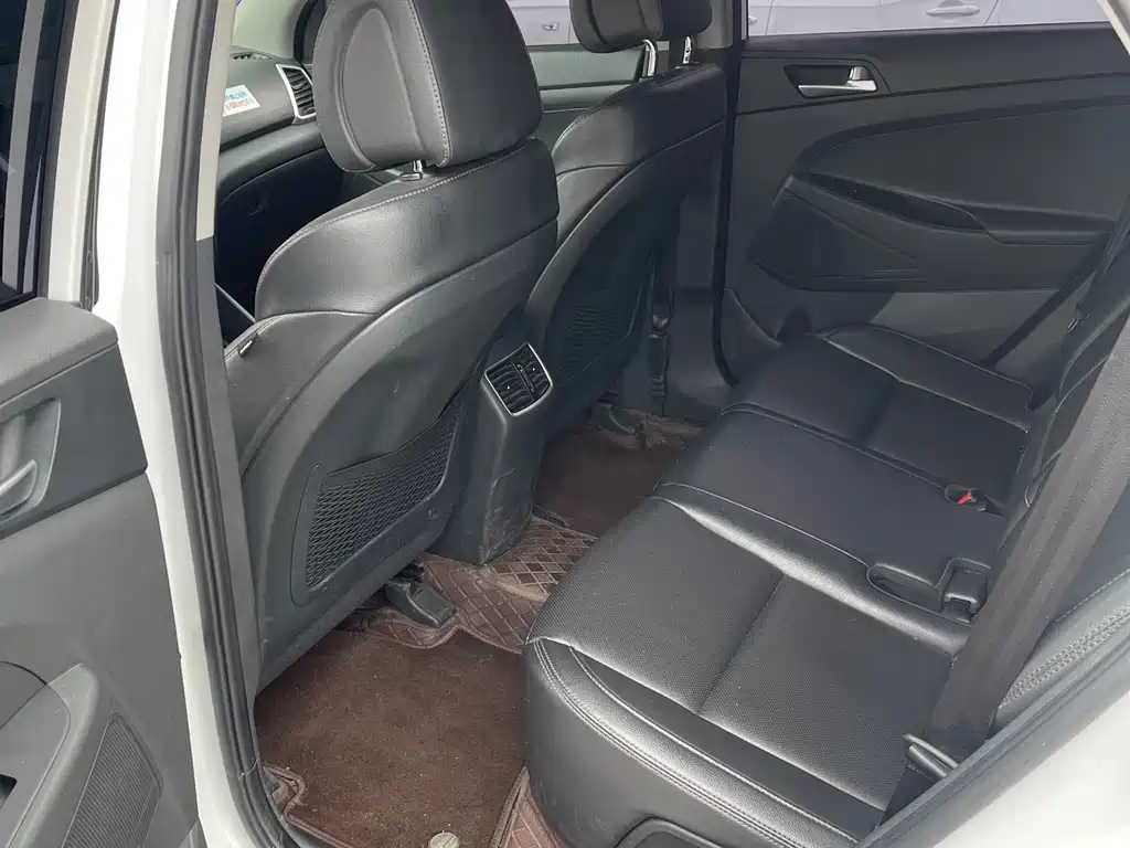 Hyundai Tucson — фото 9