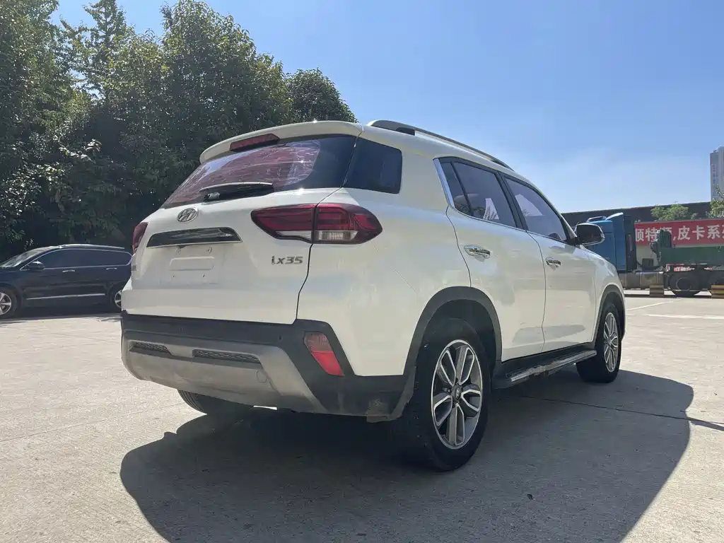 Hyundai ix35 — фото 16