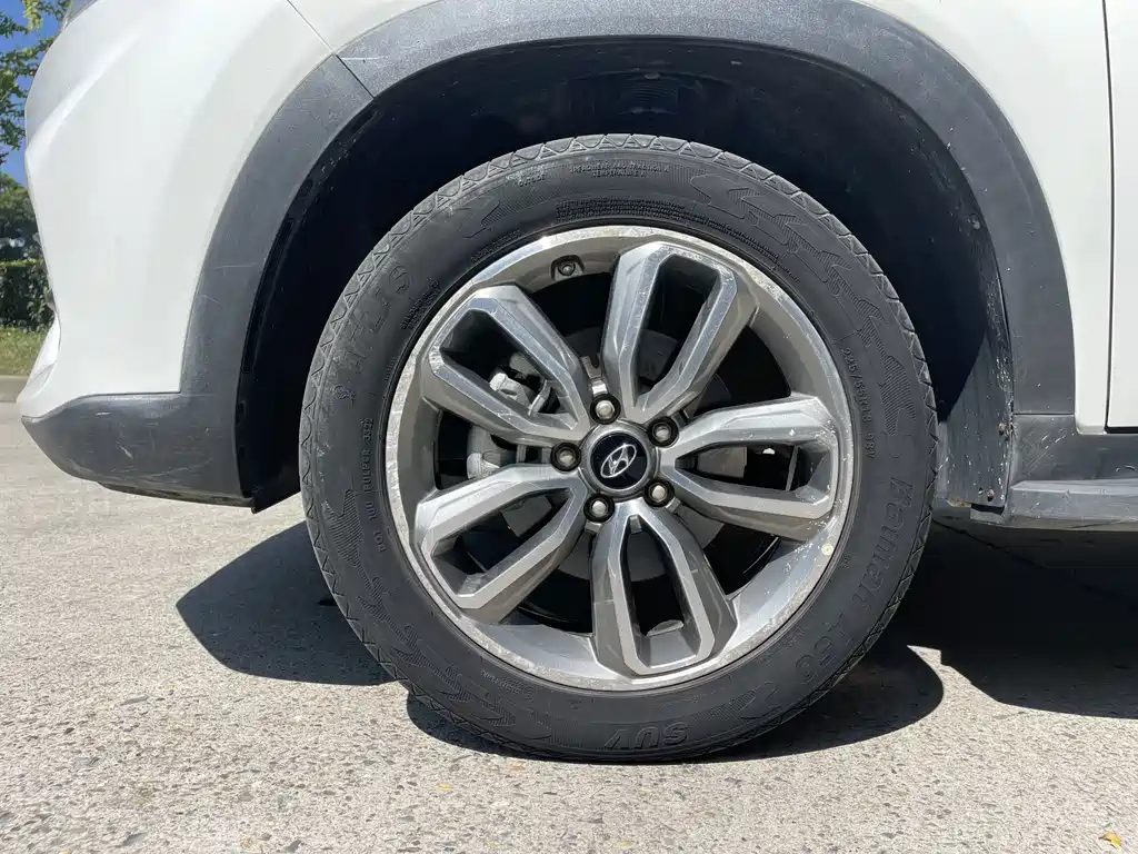 Hyundai ix35 — фото 10