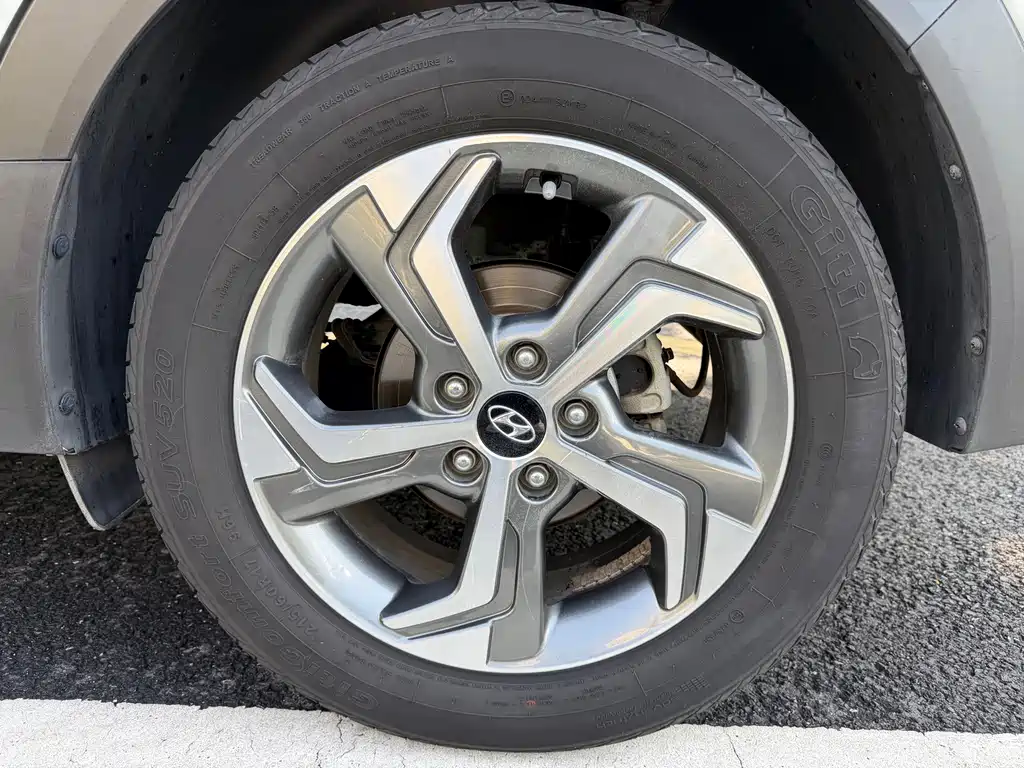 Hyundai ix25 — фото 10