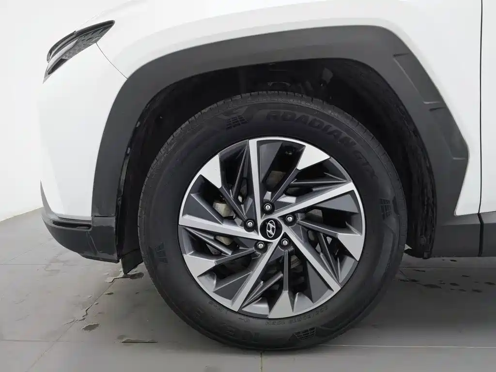 Hyundai Tucson — фото 17