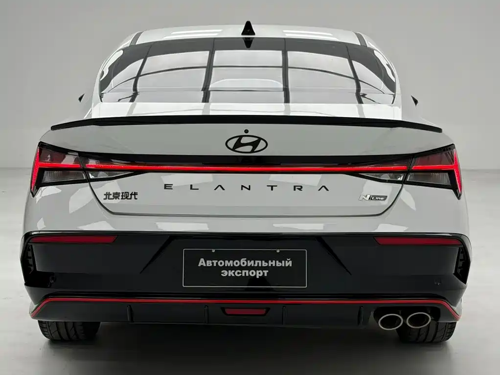 Hyundai Elantra — фото 11