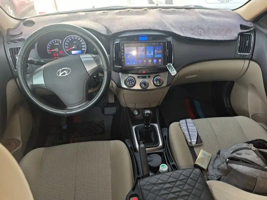 Hyundai Elantra — фото 10