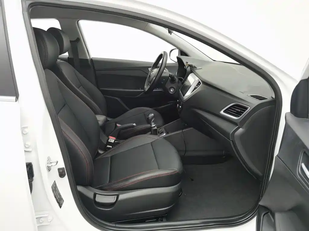 Hyundai Verna — фото 23