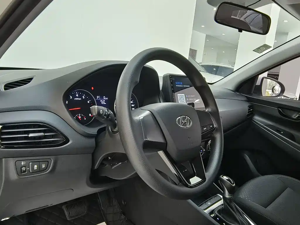 Hyundai Elantra — фото 13