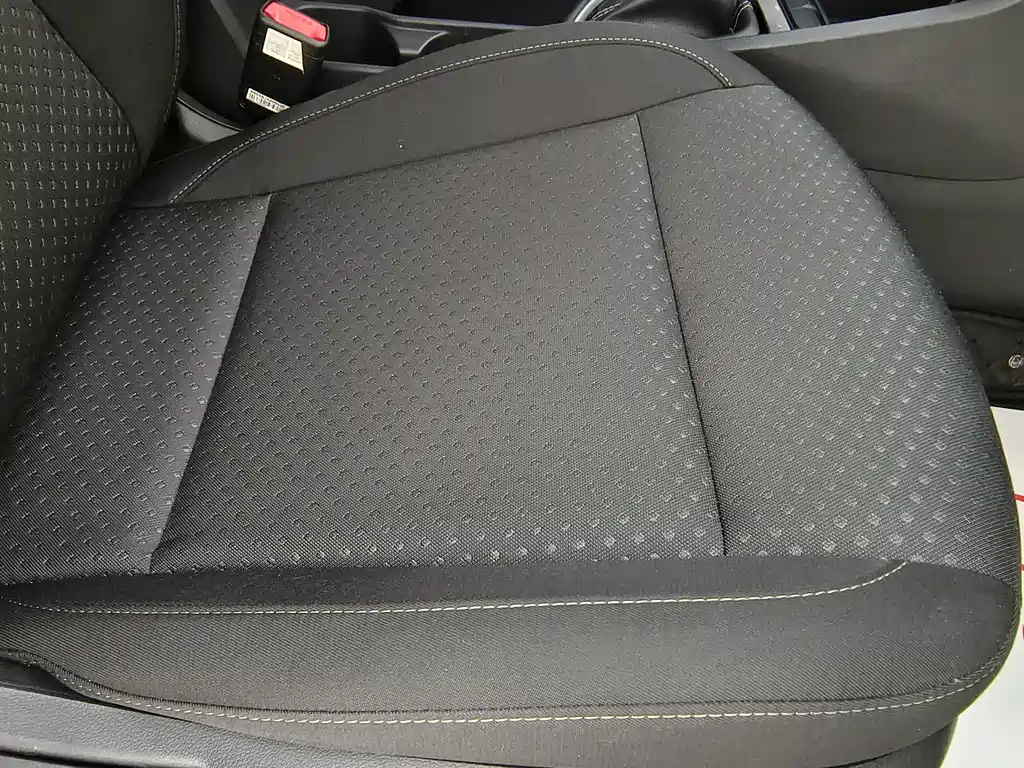 Hyundai Elantra — фото 21