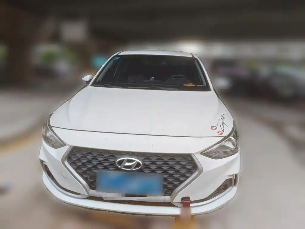 Hyundai Elantra — фото 23