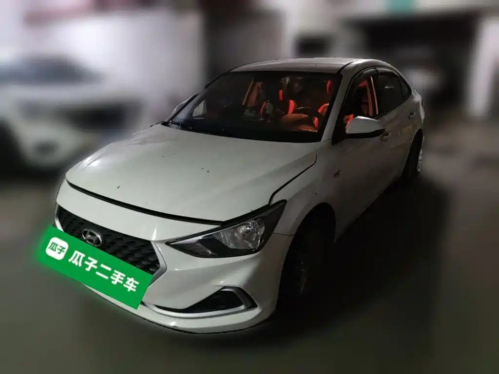 Hyundai Elantra — фото 2