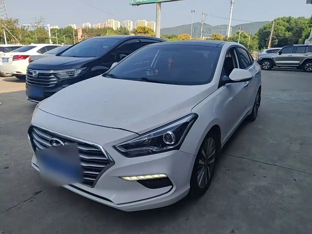 Hyundai Mistra — фото 2