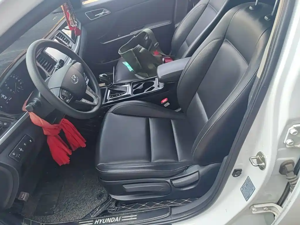 Hyundai Mistra — фото 15