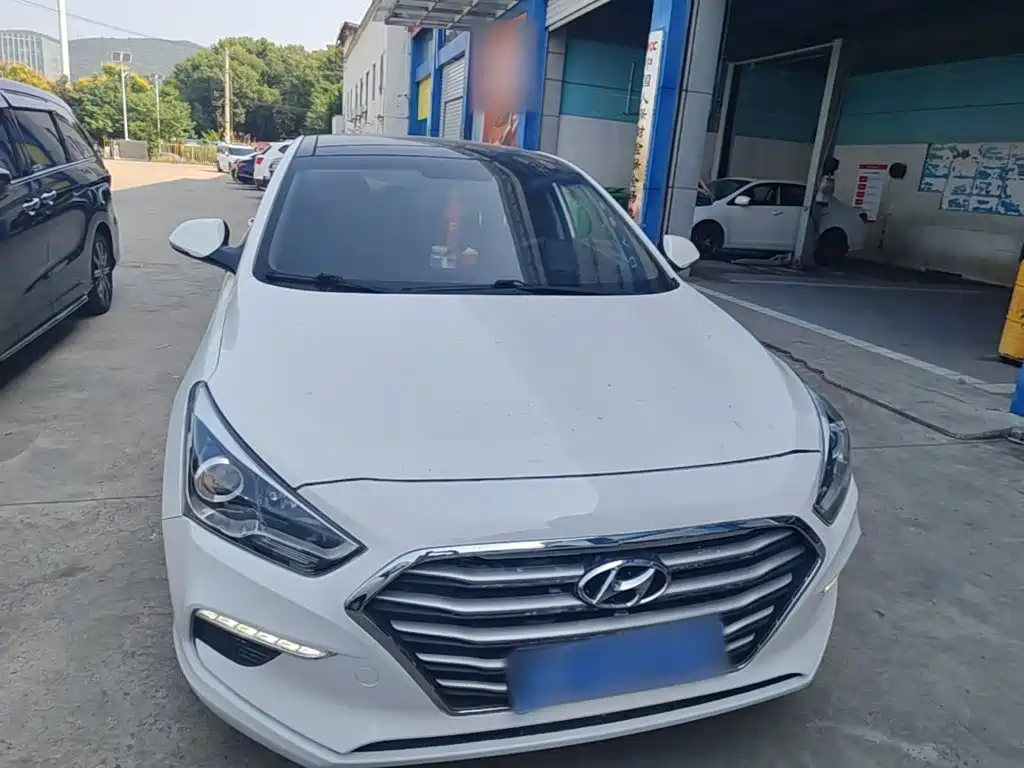 Hyundai Mistra — фото 3
